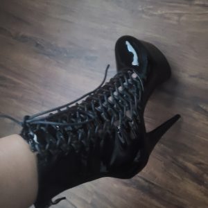 Ellie Shoes Milla 6" Heel Ankle Boots w/Inner Zipper Black - Image 4